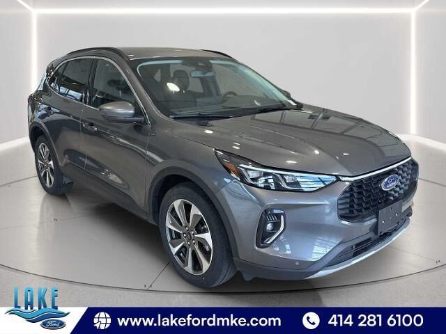 2023 Ford Escape Platinum — photo 1 of 26
