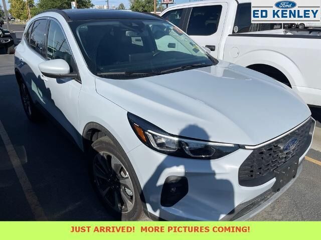 2025 Ford Escape Platinum — photo 1 of 26