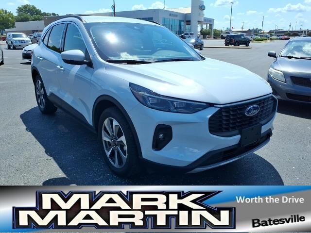 2025 Ford Escape Hybrid Platinum — photo 1 of 26