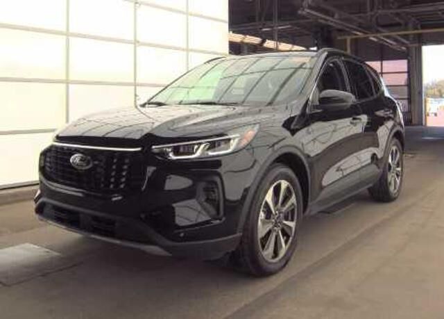 2025 Ford Escape Hybrid Platinum — photo 1 of 26