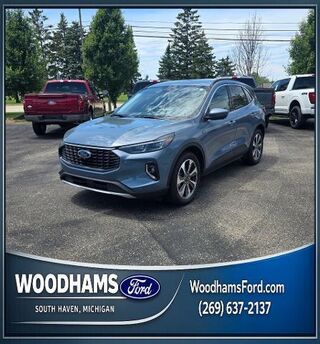 2023 Ford Escape Hybrid Platinum — photo 1 of 13