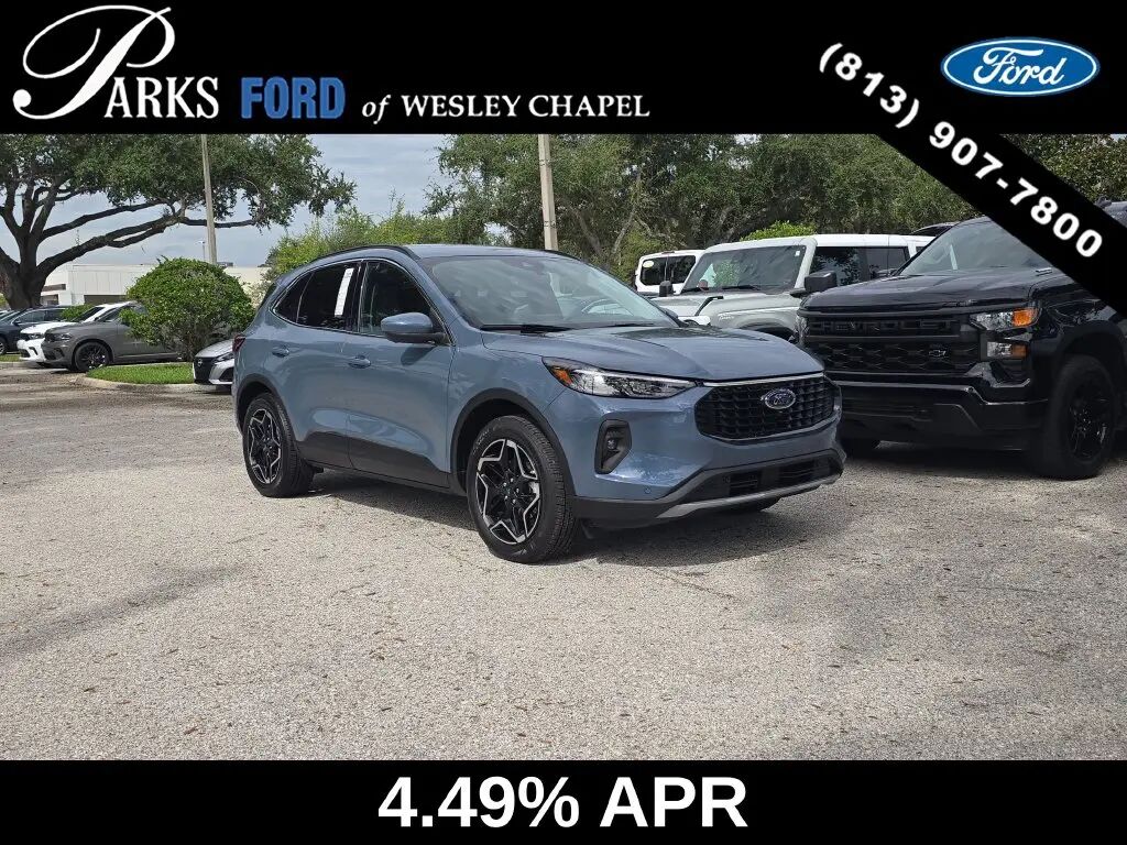 2026 Ford Escape Hybrid Platinum — photo 1 of 13