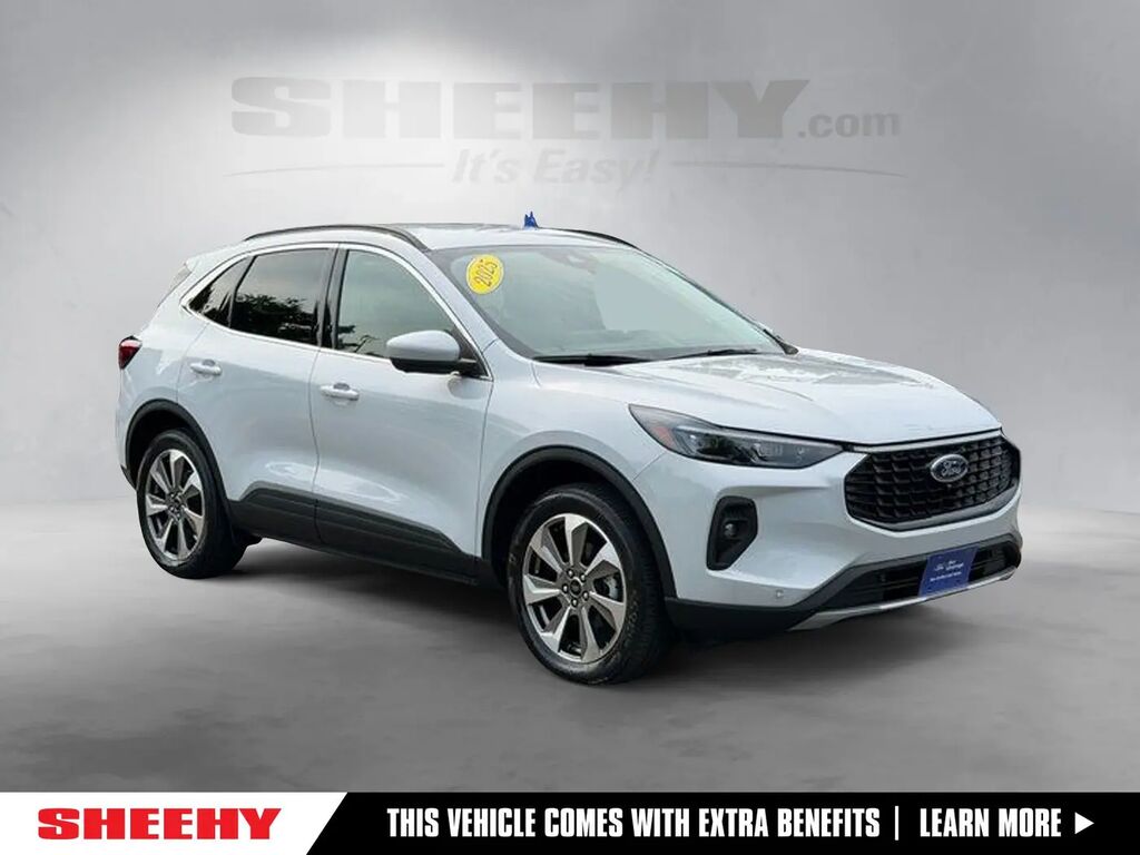 2025 Ford Escape Hybrid Platinum — photo 1 of 10