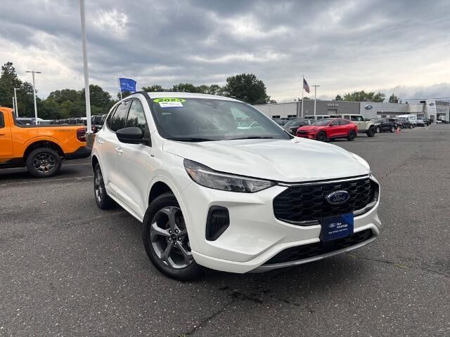 2023 Ford Escape ST-Line — photo 1 of 39