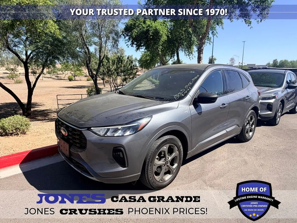 2023 Ford Escape ST-Line — photo 1 of 8