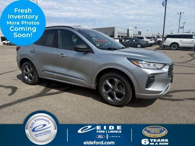 2023 Ford Escape ST-Line — photo 1 of 26