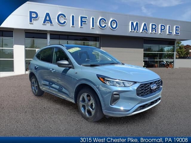2023 Ford Escape ST-Line — photo 1 of 13