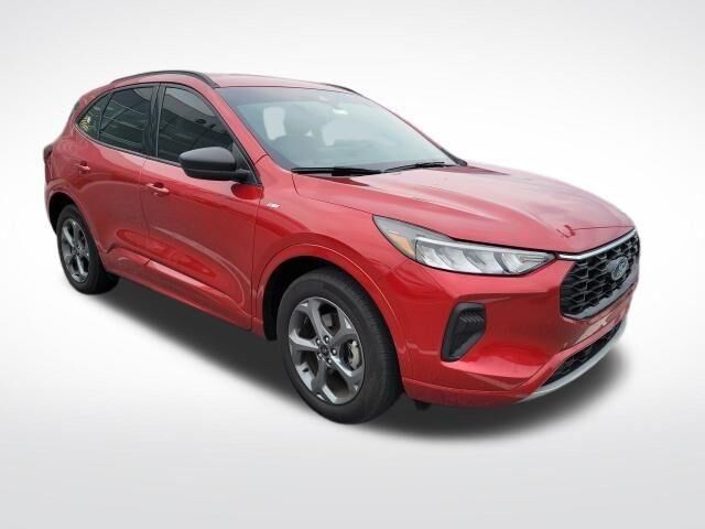 2023 Ford Escape ST-Line — photo 1 of 13