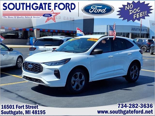 2023 Ford Escape ST-Line — photo 1 of 13