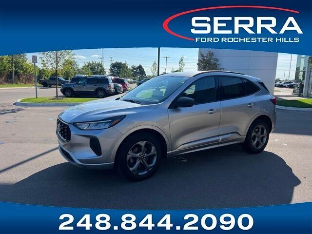 2023 Ford Escape ST-Line — photo 1 of 26
