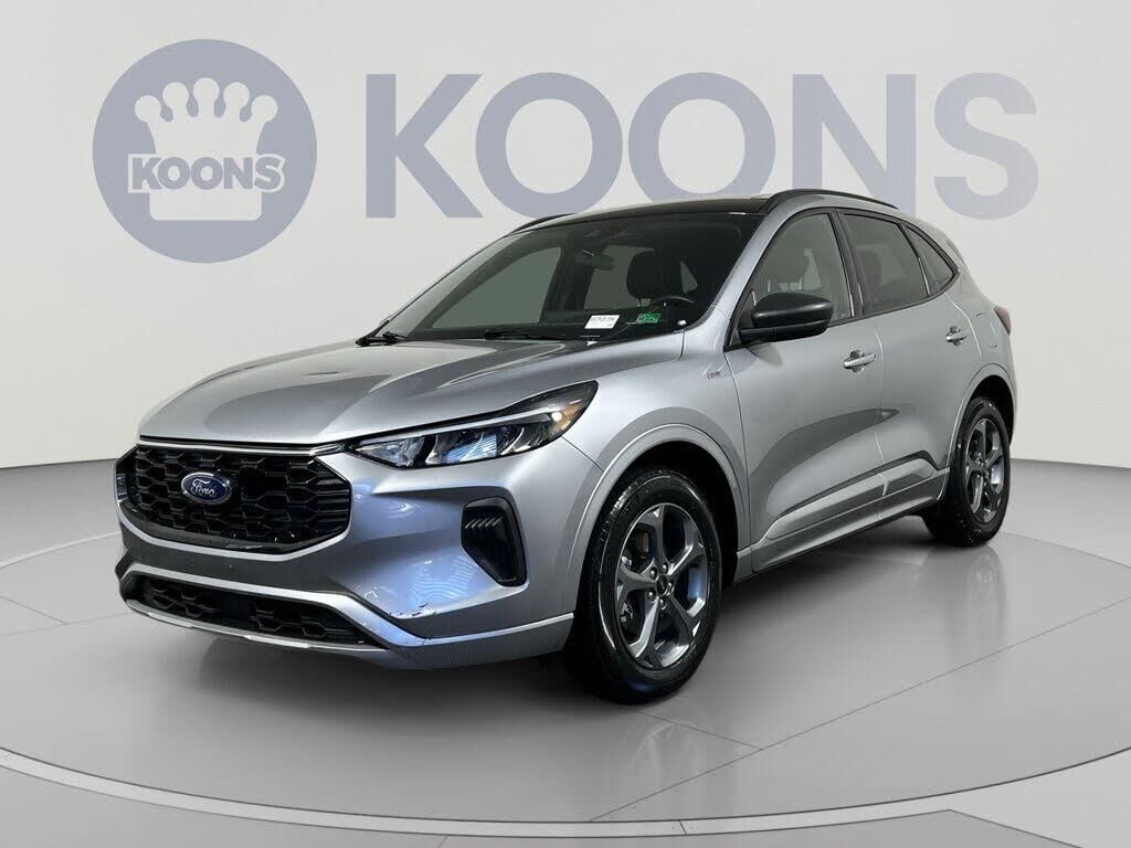 2023 Ford Escape ST-Line — photo 1 of 2
