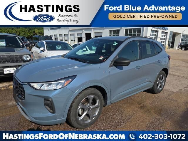 2023 Ford Escape ST-Line — photo 1 of 26