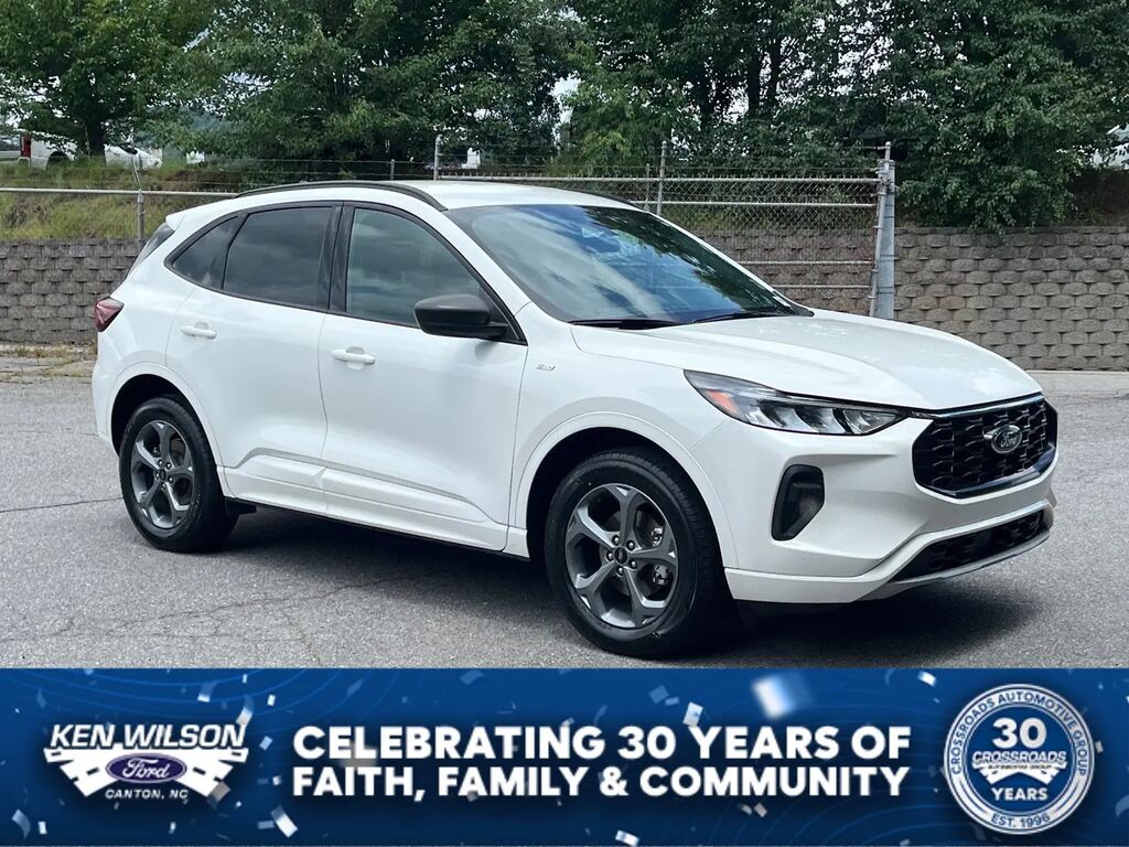 2024 Ford Escape ST-Line — photo 1 of 14