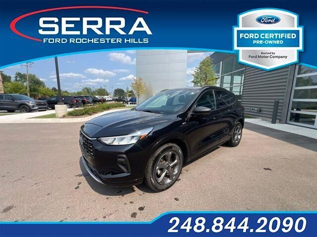 2024 Ford Escape ST-Line — photo 1 of 13