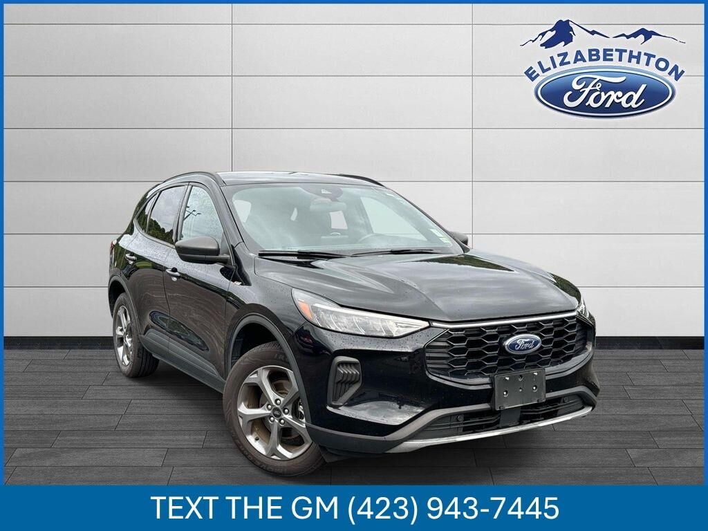 2025 Ford Escape ST-Line — photo 1 of 13