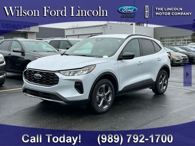 2025 Ford Escape ST-Line — photo 1 of 13