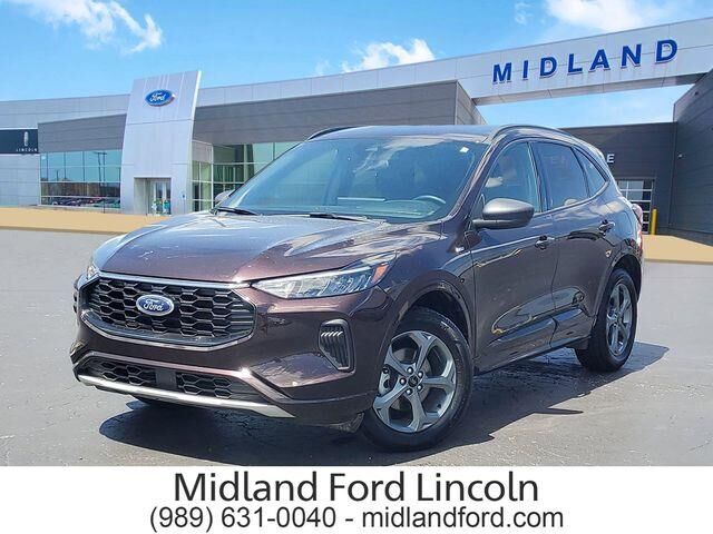 2023 Ford Escape ST-Line — photo 1 of 13