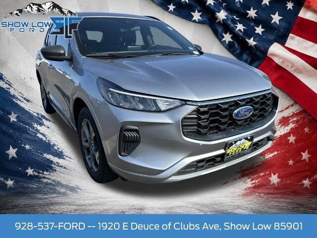 2023 Ford Escape ST-Line — photo 1 of 13