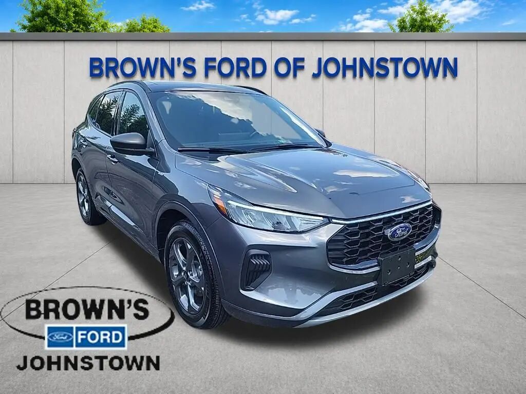 2023 Ford Escape ST-Line — photo 1 of 13