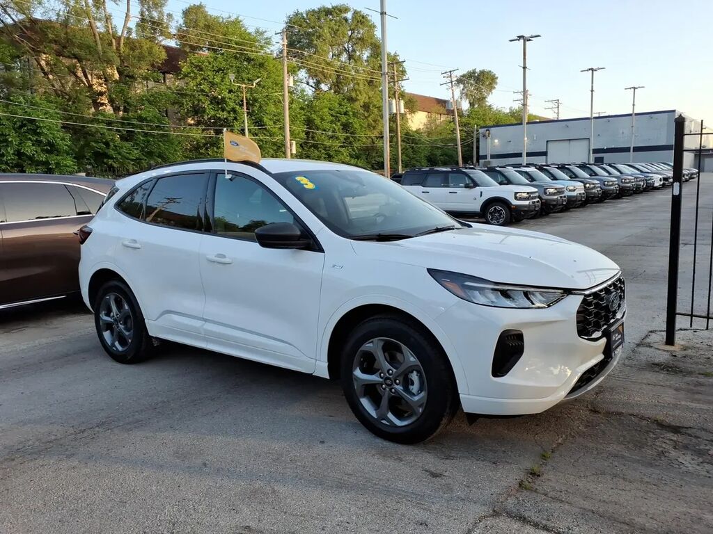 2023 Ford Escape ST-Line — photo 1 of 13