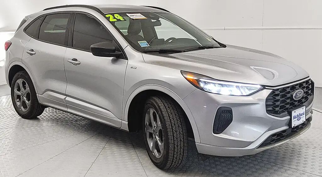 2024 Ford Escape ST-Line — photo 1 of 38