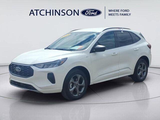 2024 Ford Escape ST-Line — photo 1 of 13