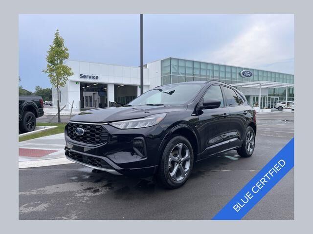 2024 Ford Escape ST-Line — photo 1 of 27