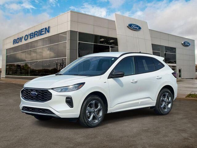 2024 Ford Escape ST-Line — photo 1 of 26
