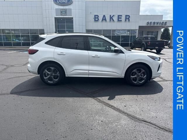 2024 Ford Escape ST-Line — photo 1 of 26