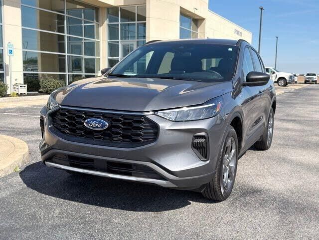2025 Ford Escape ST-Line — photo 1 of 1