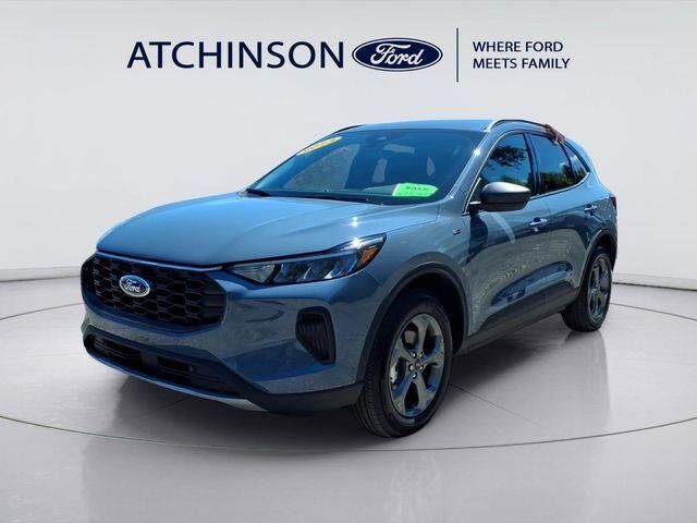 2025 Ford Escape ST-Line — photo 1 of 13