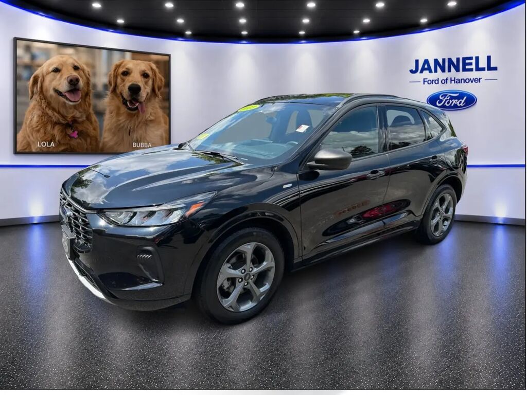 2023 Ford Escape ST-Line — photo 1 of 17