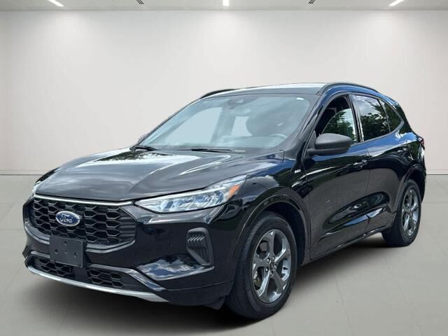 2023 Ford Escape ST-Line — photo 1 of 13