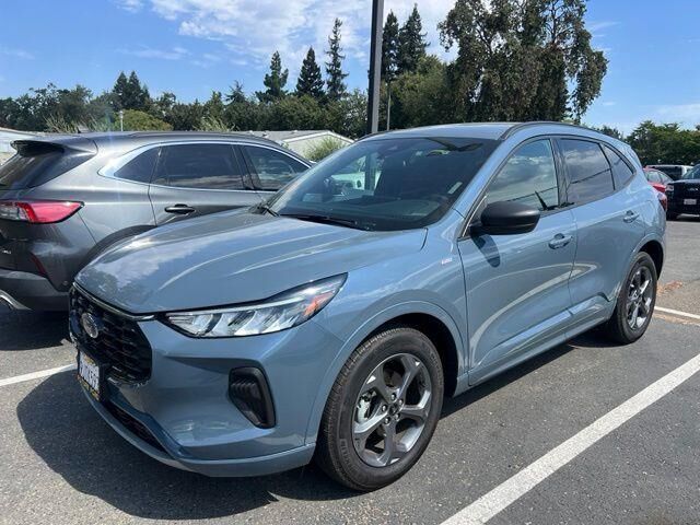 2023 Ford Escape ST-Line — photo 1 of 27