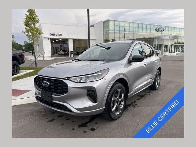 2024 Ford Escape ST-Line — photo 1 of 18