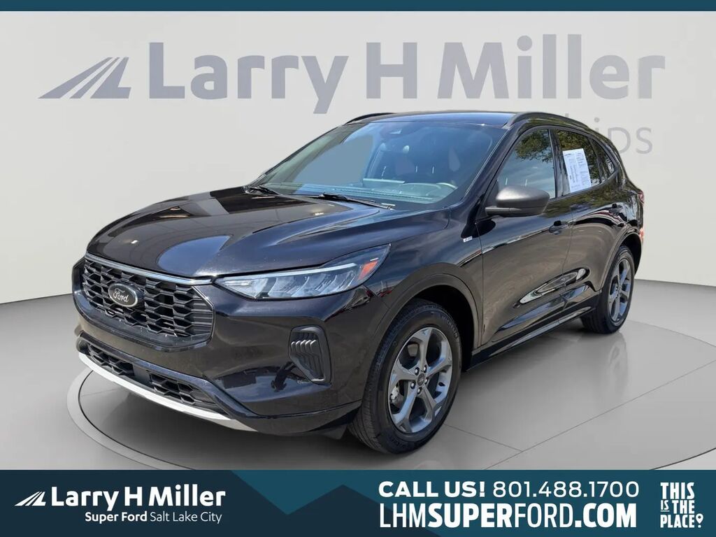 2024 Ford Escape ST-Line — photo 1 of 26