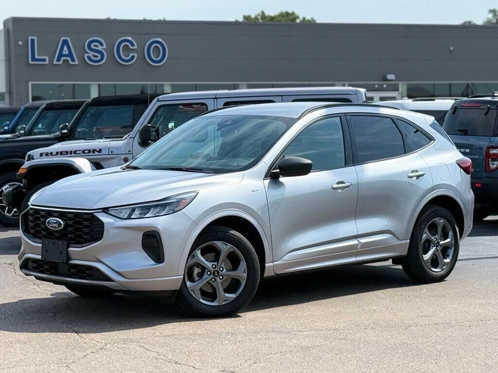 2024 Ford Escape ST-Line — photo 1 of 1