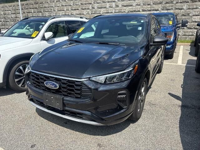 2024 Ford Escape ST-Line — photo 1 of 2