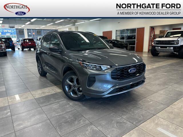 2024 Ford Escape ST-Line — photo 1 of 26
