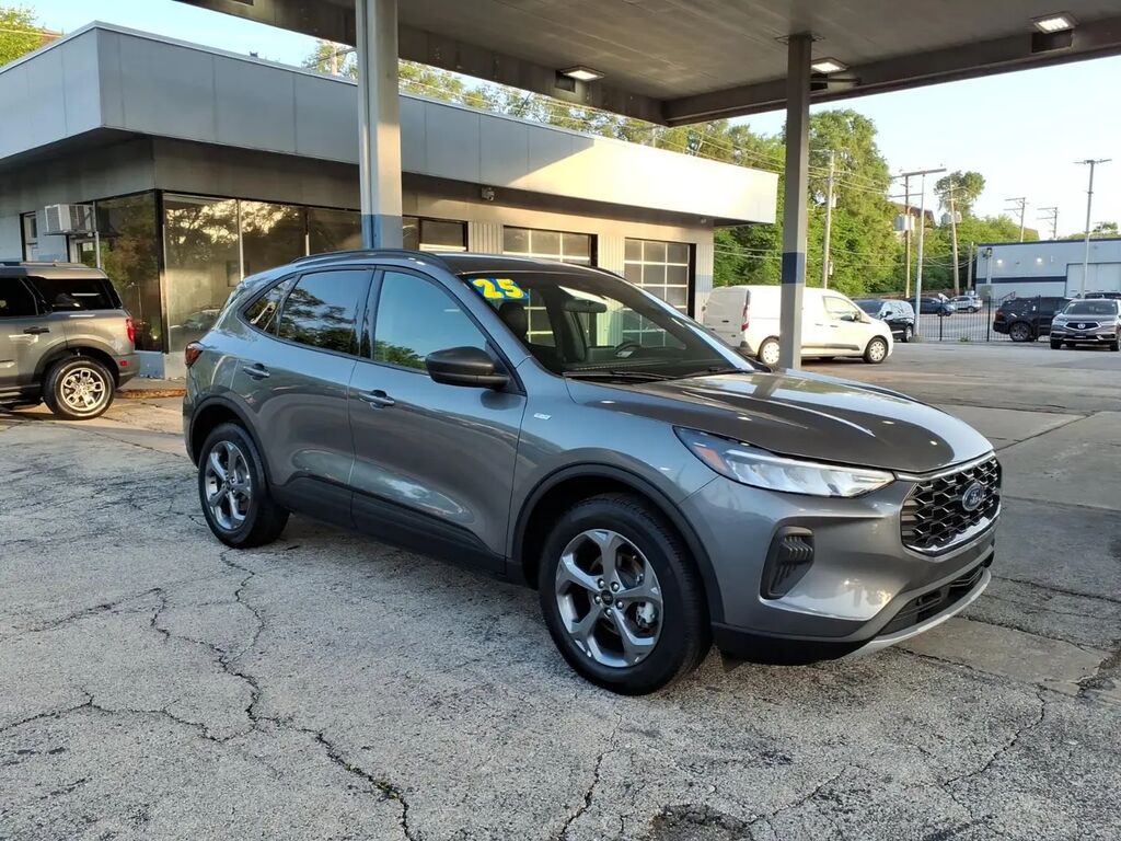 2025 Ford Escape ST-Line — photo 1 of 13