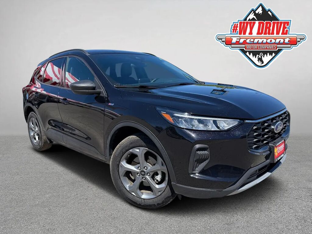 2025 Ford Escape ST-Line — photo 1 of 1
