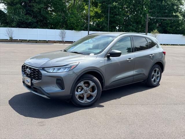 2025 Ford Escape ST-Line — photo 1 of 26