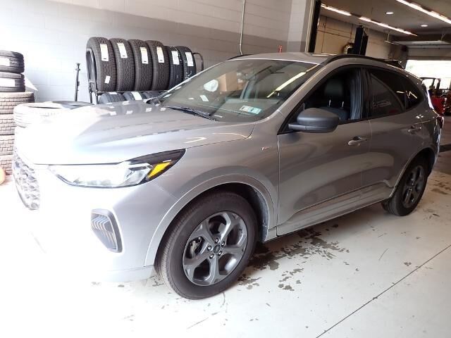 2023 Ford Escape ST-Line — photo 1 of 5