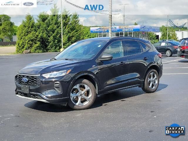 2023 Ford Escape ST-Line — photo 1 of 13