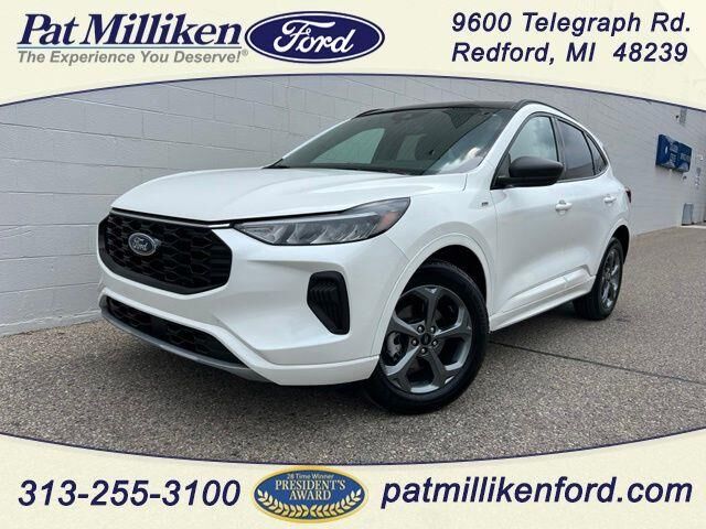 2023 Ford Escape ST-Line — photo 1 of 13
