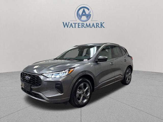 2024 Ford Escape ST-Line — photo 1 of 19