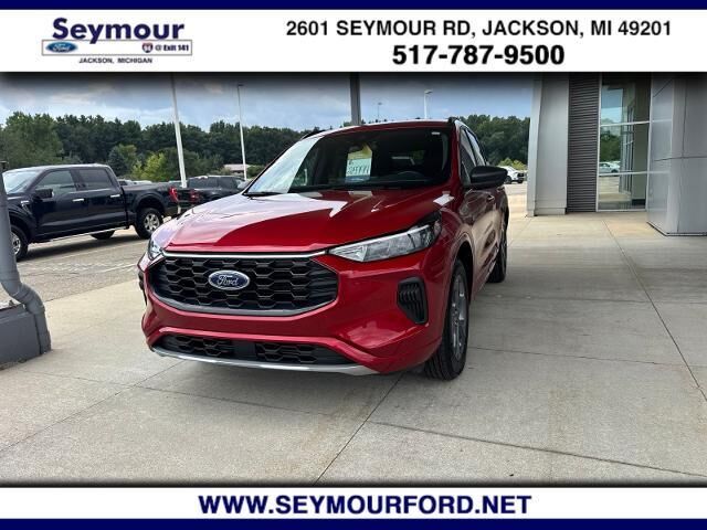 2024 Ford Escape ST-Line — photo 1 of 26