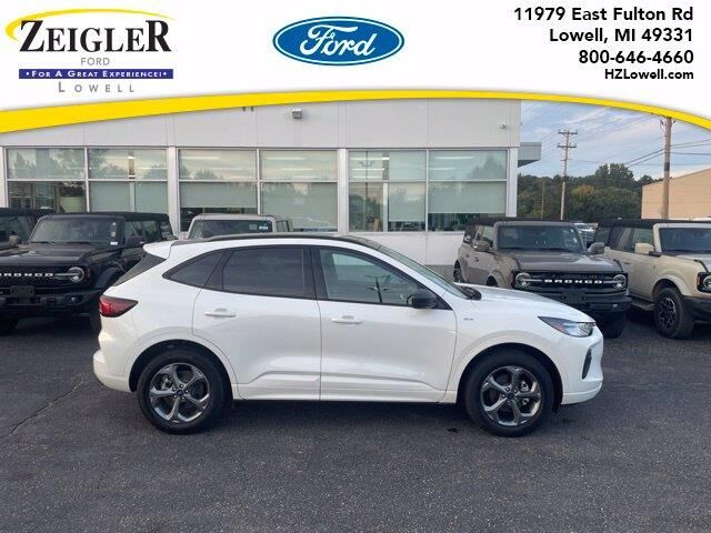 2024 Ford Escape ST-Line — photo 1 of 13
