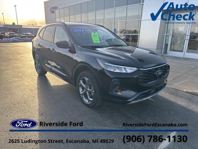 2024 Ford Escape ST-Line — photo 1 of 13