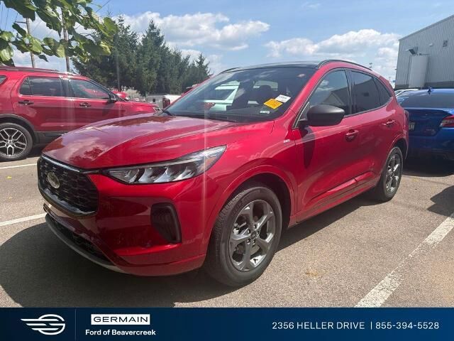 2023 Ford Escape ST-Line — photo 1 of 3